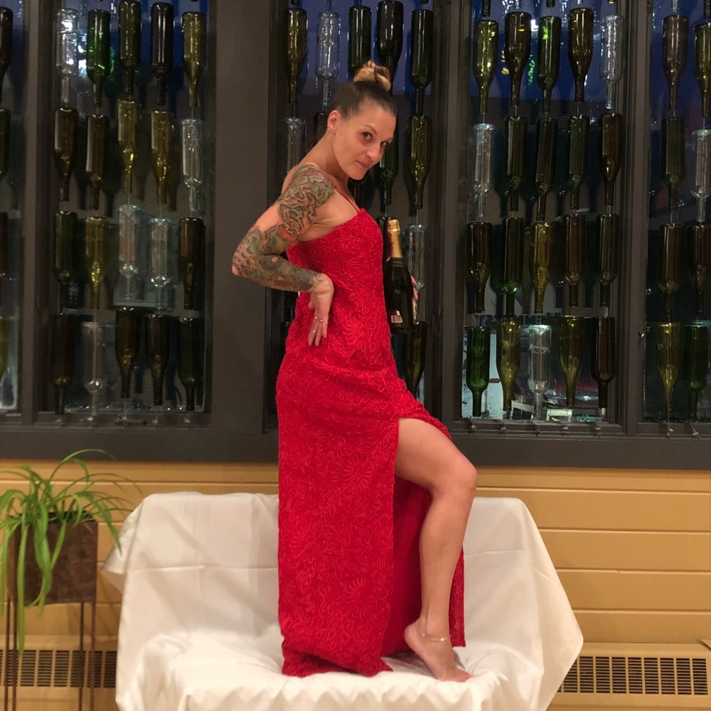 Red Aiden Mattox Gown New - Picture 3 of 7